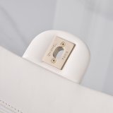 A01113 Classic Flap Small: Size Capacity Pros And Cons Explained