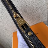 Louis Vuitton Pochette M62937 Clutch Bag