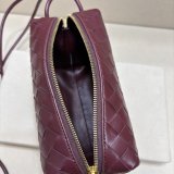 Bottega Veneta Loop Camera bag Small 22cm