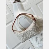 Louis Vuitton Pochette Hills M29879 Monogram Canvas Bag